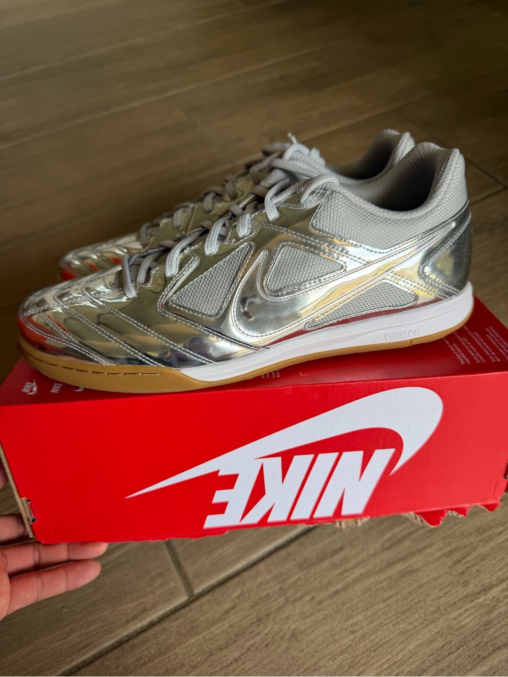 Nike Gato LV8 ( box without lid ) - Picture 5 of 10